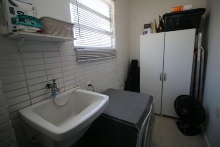 Apartamento à venda com 75m², 2 quartos e 1 vagaÁrea de Serviço