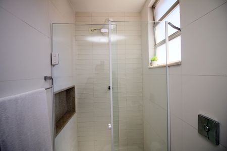 Apartamento à venda com 75m², 2 quartos e 1 vagaBanheiro Social