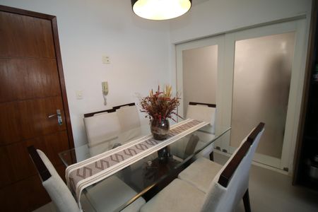 Apartamento à venda com 75m², 2 quartos e 1 vagaCozinha e Copa