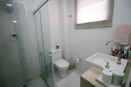 Apartamento à venda com 75m², 2 quartos e 1 vagaBanheiro da Suíte