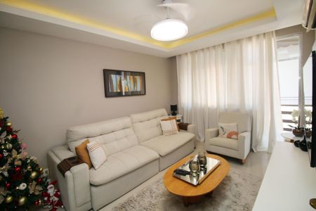 Apartamento à venda com 75m², 2 quartos e 1 vagaSala