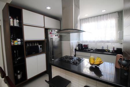 Apartamento à venda com 75m², 2 quartos e 1 vagaCozinha