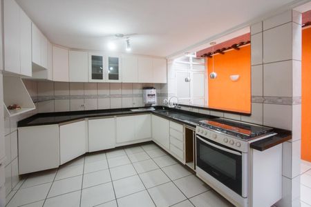 Casa para alugar com 250m², 4 quartos e 2 vagasCozinha