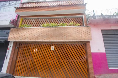 Casa para alugar com 250m², 4 quartos e 2 vagasFachada