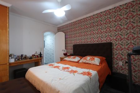 Casa à venda com 312m², 3 quartos e 3 vagasSuíte