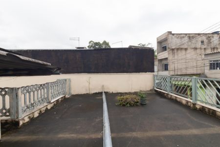 Casa à venda com 100m², 2 quartos e 3 vagas Casa à venda com 100m², 2 quartos e 3 vagasTerraço