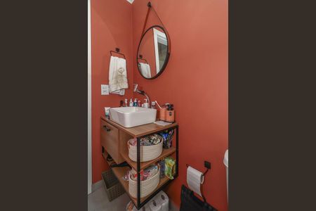 Banheiro de apartamento para alugar com 1 quarto, 46m² em Bom Jesus, Porto Alegre