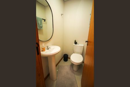 Casa de condomínio à venda com 55m², 2 quartos e 1 vagaLavabo