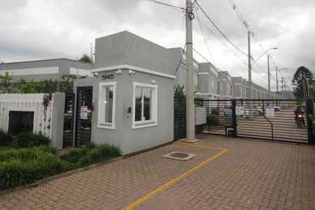 Casa de condomínio à venda com 55m², 2 quartos e 1 vagaFachada do condomínio