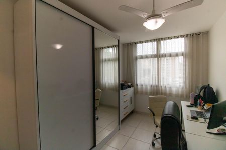 Quarto  de apartamento à venda com 2 quartos, 75m² em Cubango, Niterói