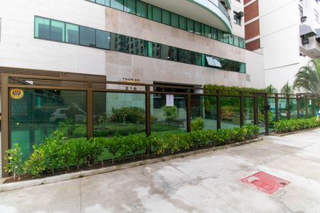 Apartamento à venda com 75m², 2 quartos e 1 vaga Apartamento à venda com 75m², 2 quartos e 1 vagaFachada