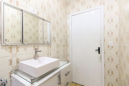 Casa à venda com 90m², 2 quartos e sem vaga Casa à venda com 90m², 2 quartos e sem vagaBanheiro