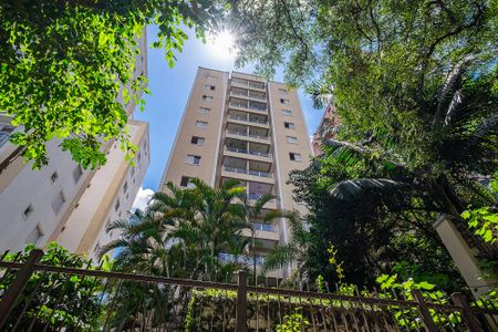 Apartamento à venda com 45m², 1 quarto e 1 vaga Apartamento à venda com 45m², 1 quarto e 1 vagaFachada