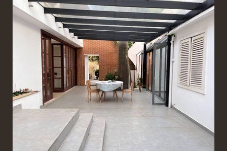 Casa à venda com 7 quartos, 376m² em Alto de Pinheiros, São Paulo