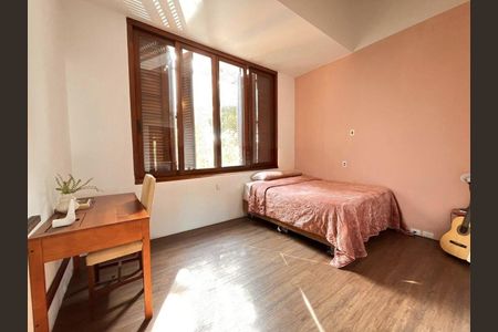 Casa à venda com 7 quartos, 376m² em Alto de Pinheiros, São Paulo