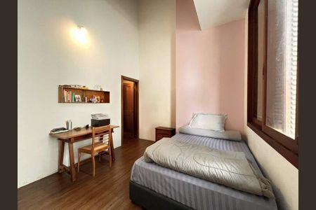 Casa à venda com 7 quartos, 376m² em Alto de Pinheiros, São Paulo