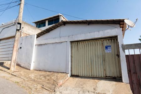 Casa para alugar com 374m², 3 quartos e 2 vagasFachada