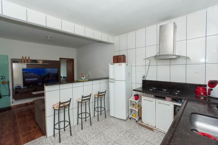 Casa para alugar com 374m², 3 quartos e 2 vagasCozinha