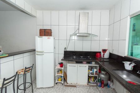 Casa para alugar com 374m², 3 quartos e 2 vagasCozinha