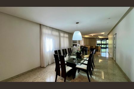 Apartamento à venda com 431m², 4 quartos e 4 vagas Apartamento à venda com 431m², 4 quartos e 4 vagassala