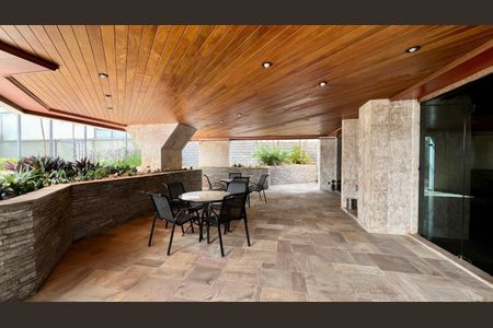 Apartamento à venda com 431m², 4 quartos e 4 vagas Apartamento à venda com 431m², 4 quartos e 4 vagasÁrea comum - Churrasqueira