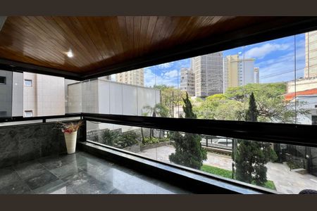 Apartamento à venda com 431m², 4 quartos e 4 vagas Apartamento à venda com 431m², 4 quartos e 4 vagasvaranda