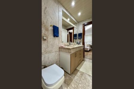 Apartamento à venda com 431m², 4 quartos e 4 vagas Apartamento à venda com 431m², 4 quartos e 4 vagasbanho