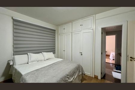 Apartamento à venda com 431m², 4 quartos e 4 vagas Apartamento à venda com 431m², 4 quartos e 4 vagasquarto