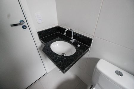 Apartamento à venda com 30m², 2 quartos e sem vaga Apartamento à venda com 30m², 2 quartos e sem vagaBanheiro