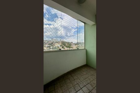 Varanda  de apartamento para alugar com 3 quartos, 76m² em Estoril, Belo Horizonte