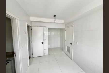 Apartamento à venda com 298m², 4 quartos e 5 vagas Apartamento à venda com 298m², 4 quartos e 5 vagasÁrea de Serviço