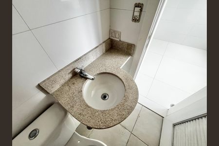 Apartamento à venda com 298m², 4 quartos e 5 vagas Apartamento à venda com 298m², 4 quartos e 5 vagasBanheiro de Serviço