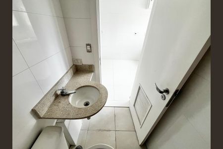 Apartamento à venda com 298m², 4 quartos e 5 vagas Apartamento à venda com 298m², 4 quartos e 5 vagasBanheiro de Serviço