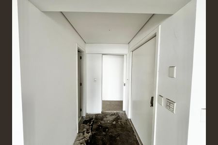 Apartamento à venda com 298m², 4 quartos e 5 vagas Apartamento à venda com 298m², 4 quartos e 5 vagasCorredor