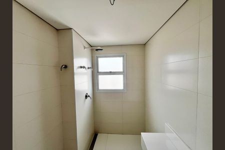 Apartamento à venda com 298m², 4 quartos e 5 vagas Apartamento à venda com 298m², 4 quartos e 5 vagasBanheiro da Suíte 2