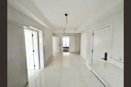 Apartamento à venda com 298m², 4 quartos e 5 vagas Apartamento à venda com 298m², 4 quartos e 5 vagasCozinha