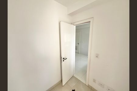 Apartamento à venda com 298m², 4 quartos e 5 vagas Apartamento à venda com 298m², 4 quartos e 5 vagasQuarto de Serviço