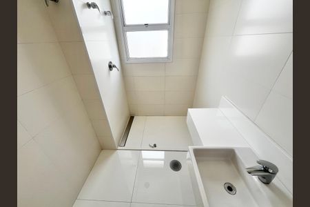 Apartamento à venda com 298m², 4 quartos e 5 vagas Apartamento à venda com 298m², 4 quartos e 5 vagasBanheiro da Suíte 2