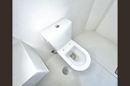 Apartamento à venda com 298m², 4 quartos e 5 vagas Apartamento à venda com 298m², 4 quartos e 5 vagasBanheiro da Suíte 1