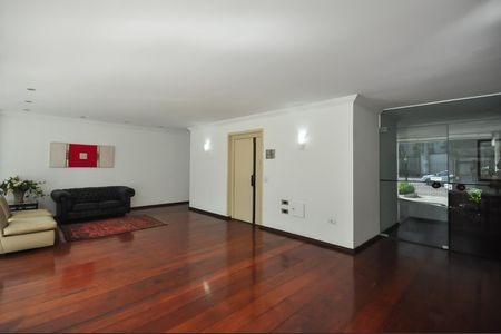 Apartamento para alugar com 222m², 3 quartos e 2 vagasHall Social