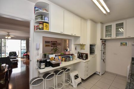 Apartamento para alugar com 222m², 3 quartos e 2 vagasCozinha