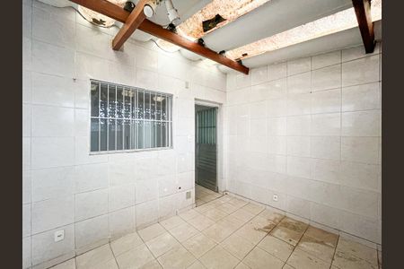 Casa à venda com 250m², 4 quartos e 2 vagascasa 1 - quintal