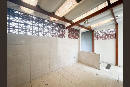 Casa à venda com 250m², 4 quartos e 2 vagascasa 1 - quintal