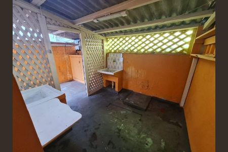 Casa à venda com 250m², 4 quartos e 2 vagascasa 2 area de serviço