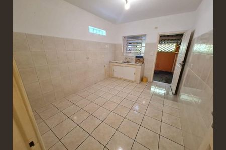 Casa à venda com 250m², 4 quartos e 2 vagascasa 2 - cozinha