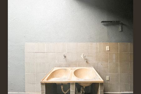 Casa à venda com 250m², 4 quartos e 2 vagascasa 1 - área de serviço