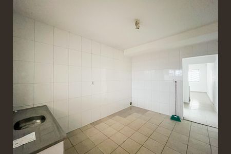 Casa à venda com 250m², 4 quartos e 2 vagascasa 1 - cozinha