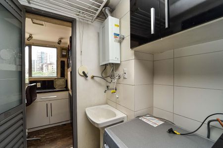 Apartamento à venda com 86m², 2 quartos e 1 vaga Apartamento à venda com 86m², 2 quartos e 1 vagaCozinha e Área de Serviço