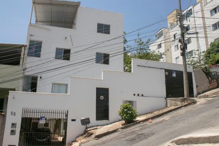 Apartamento para alugar com 80m², 2 quartos e 1 vagaFachada