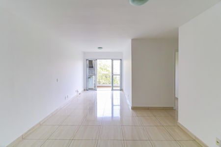 Apartamento à venda com 85m², 3 quartos e 2 vagas Apartamento à venda com 85m², 3 quartos e 2 vagasSala